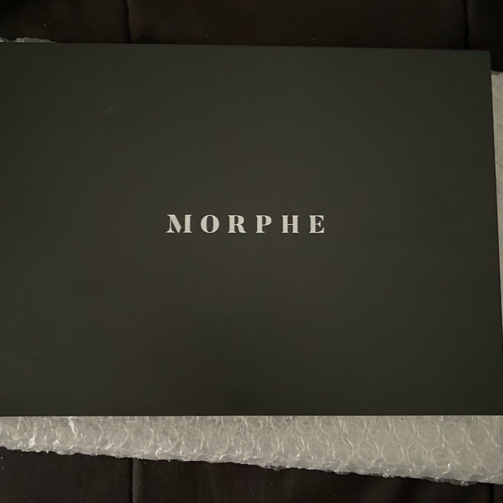 Morphe 35 T Dope Toupe pallete
